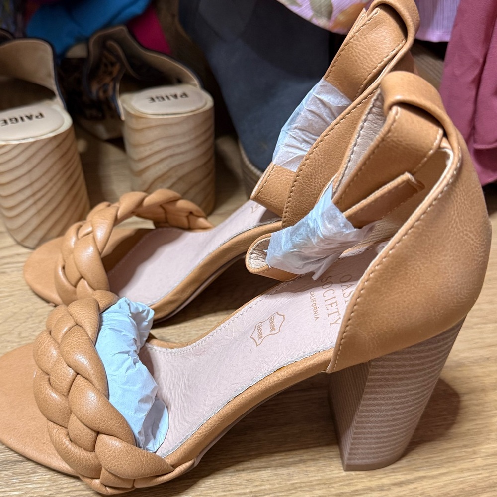 NEW GENUINE LEATHER OASIS SOCIETY Tan Braided Women's Heels SIZE 8